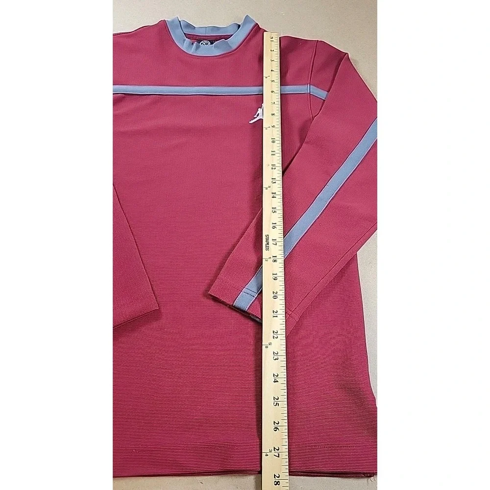 Jordan neckline sleeve